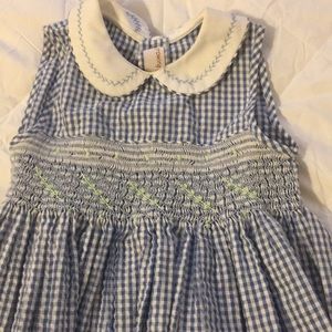 Girls dress with Peter Pan collar